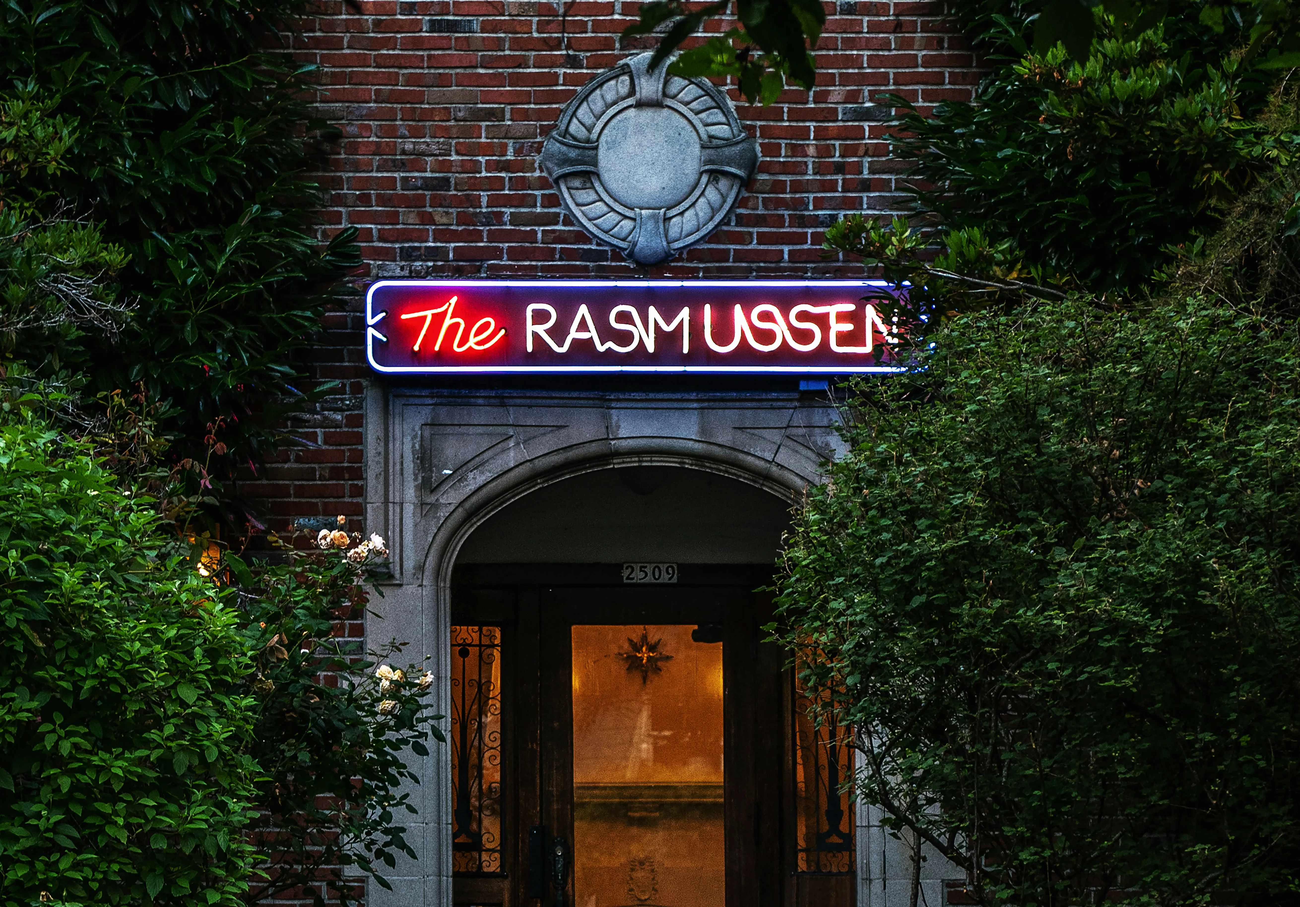 Profilartikler og Skilt